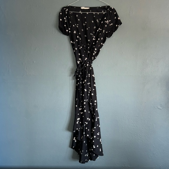 Abercrombie & Fitch Dresses & Skirts - ABERCROMBIE & FITCH BLACK LONG TIE DRESS WITH FLORAL PRINT MEDIUM HIGH LOW